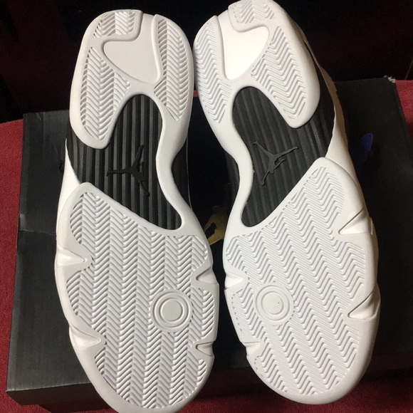 Jordan Brand Sneakers - Picture 3 of 4